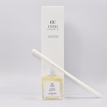 Japanese Honeysuckle Reed Diffuser - White