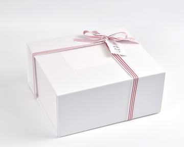Pink Bouquet -  White Linen Breeze 400g Candle and Room Spray Gift Set