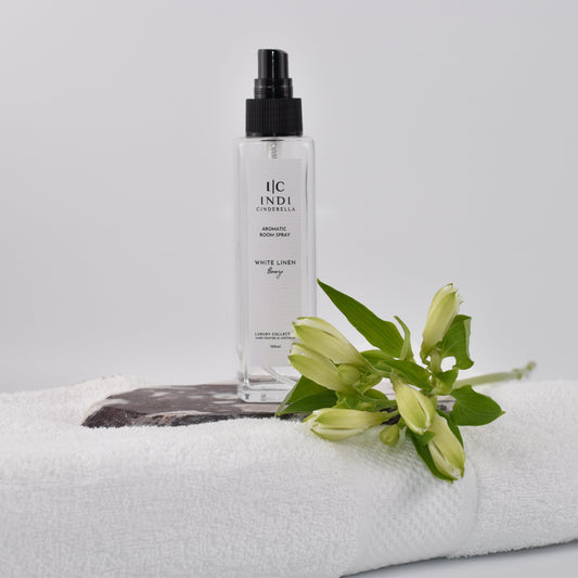 White Linen Breeze Room Spray - Black